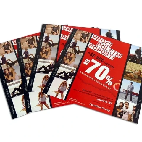 Rdeče-črni promocijski letaki s fotografijami