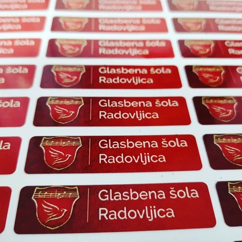 Rdeče nalepke Glasbene šole Radovljica